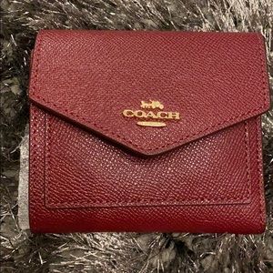 “SOLD” 💥Coach Burgundy wallet